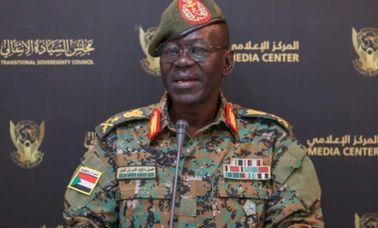 مصادر تتحدث عن استقالة وزير الدفاع السوداني وسط غموض